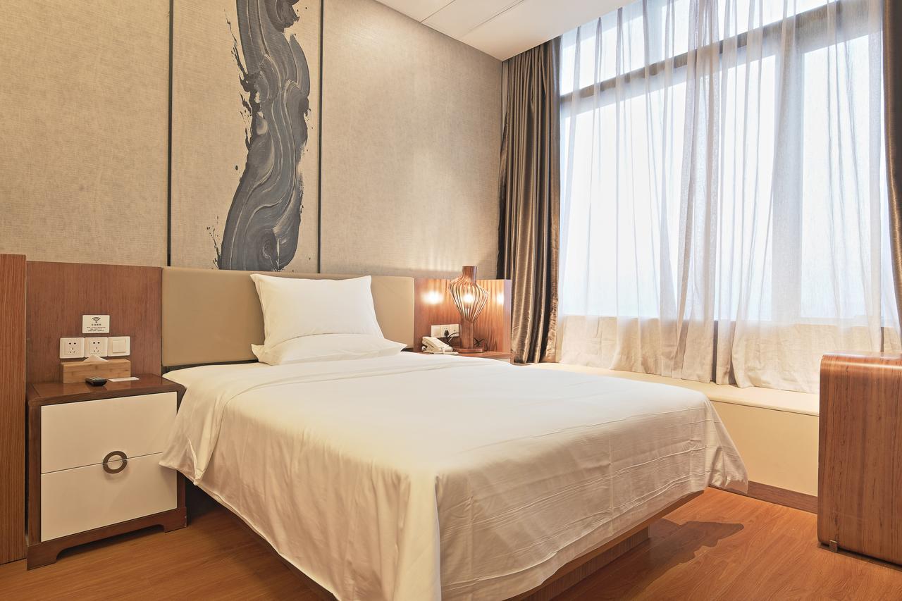 Days Inn South Guangzhou Raiway Station Eksteriør bilde