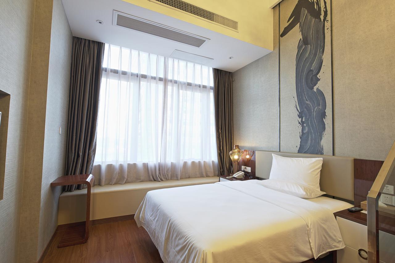 Days Inn South Guangzhou Raiway Station Eksteriør bilde